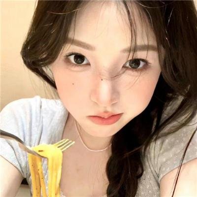 我八岁，镇压万邪